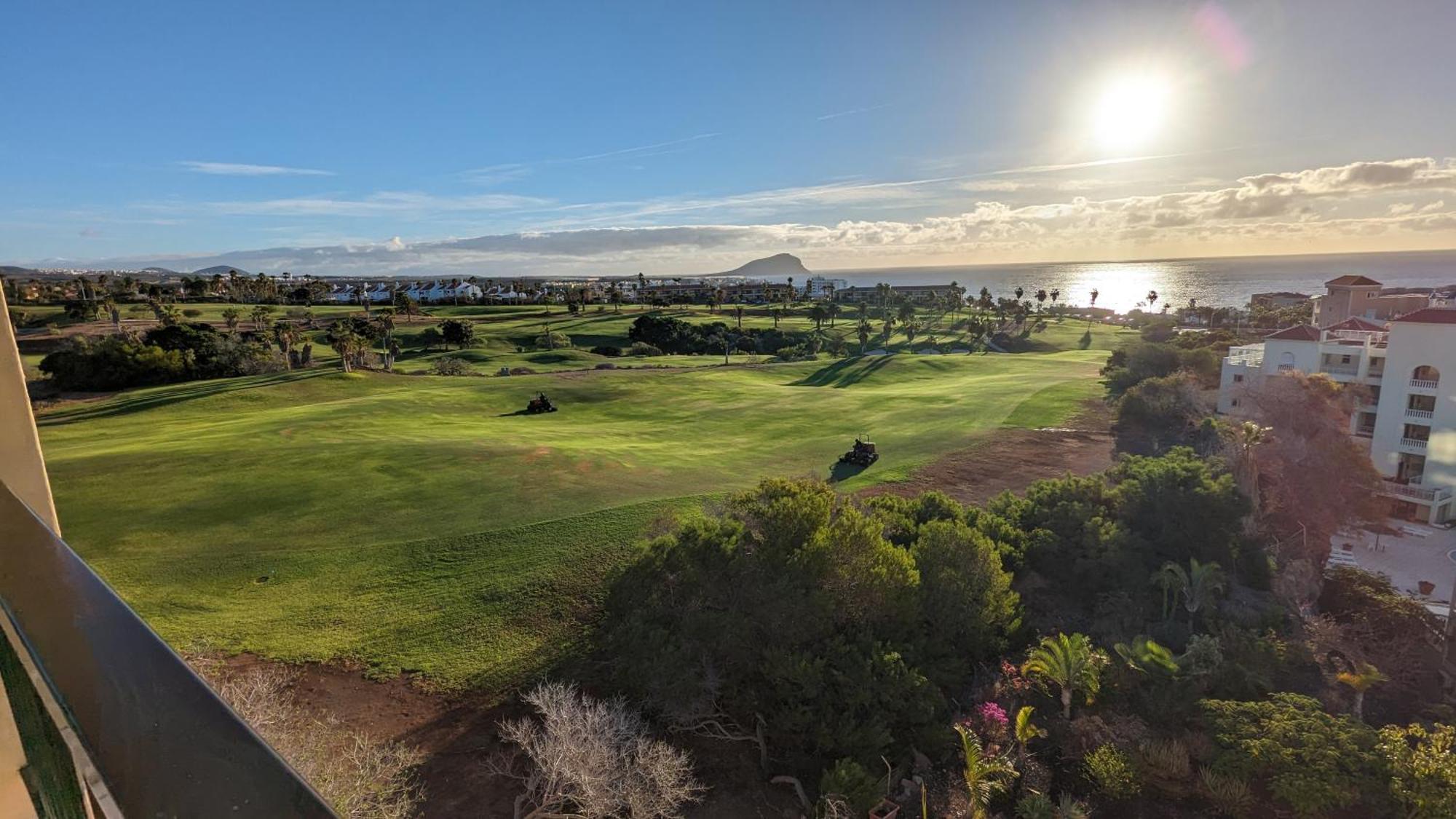Golf View Apartment - Stunning Ocean View Golf Del Sur سان ميغيل ذي أبونا المظهر الخارجي الصورة