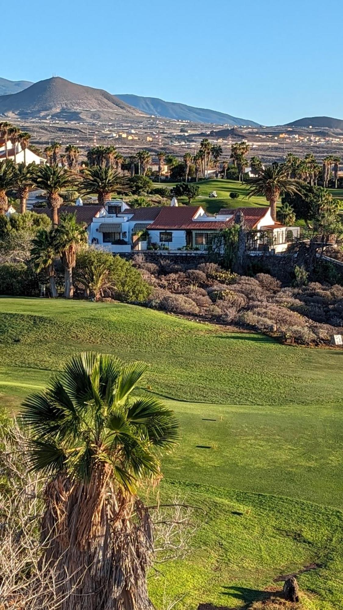 Golf View Apartment - Stunning Ocean View Golf Del Sur سان ميغيل ذي أبونا المظهر الخارجي الصورة